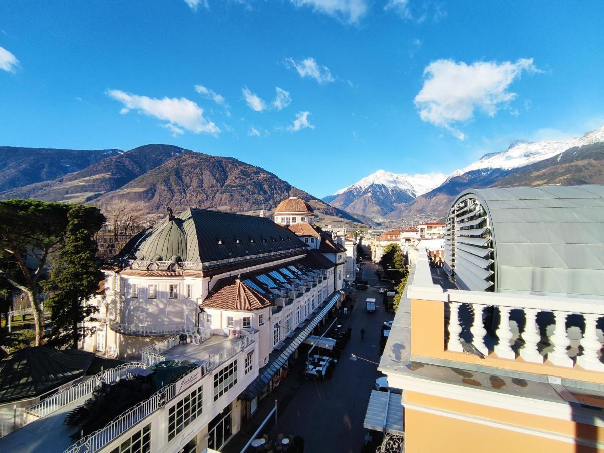 Luxus Penthouse Mit Terrasse, Garage, Fahrradraum Und Infrarotsauna Apartment Merano Exterior photo